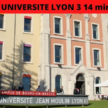 Apartment T2 4 Pers, Bus , Lycee, Centre Ville, Restaurant, Supermarche