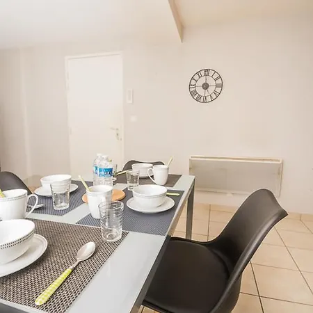 Apartment T2 4 Pers, Bus , Lycee, Centre Ville, Restaurant, Supermarche Bourg-en-Bresse